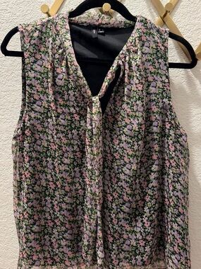Sleeveless Tie-Neck Floral Camisole - Pink & Black